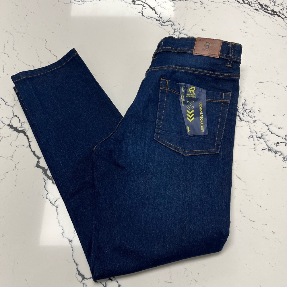 Women’s Refinery Republic jeans size 18 NWT!!